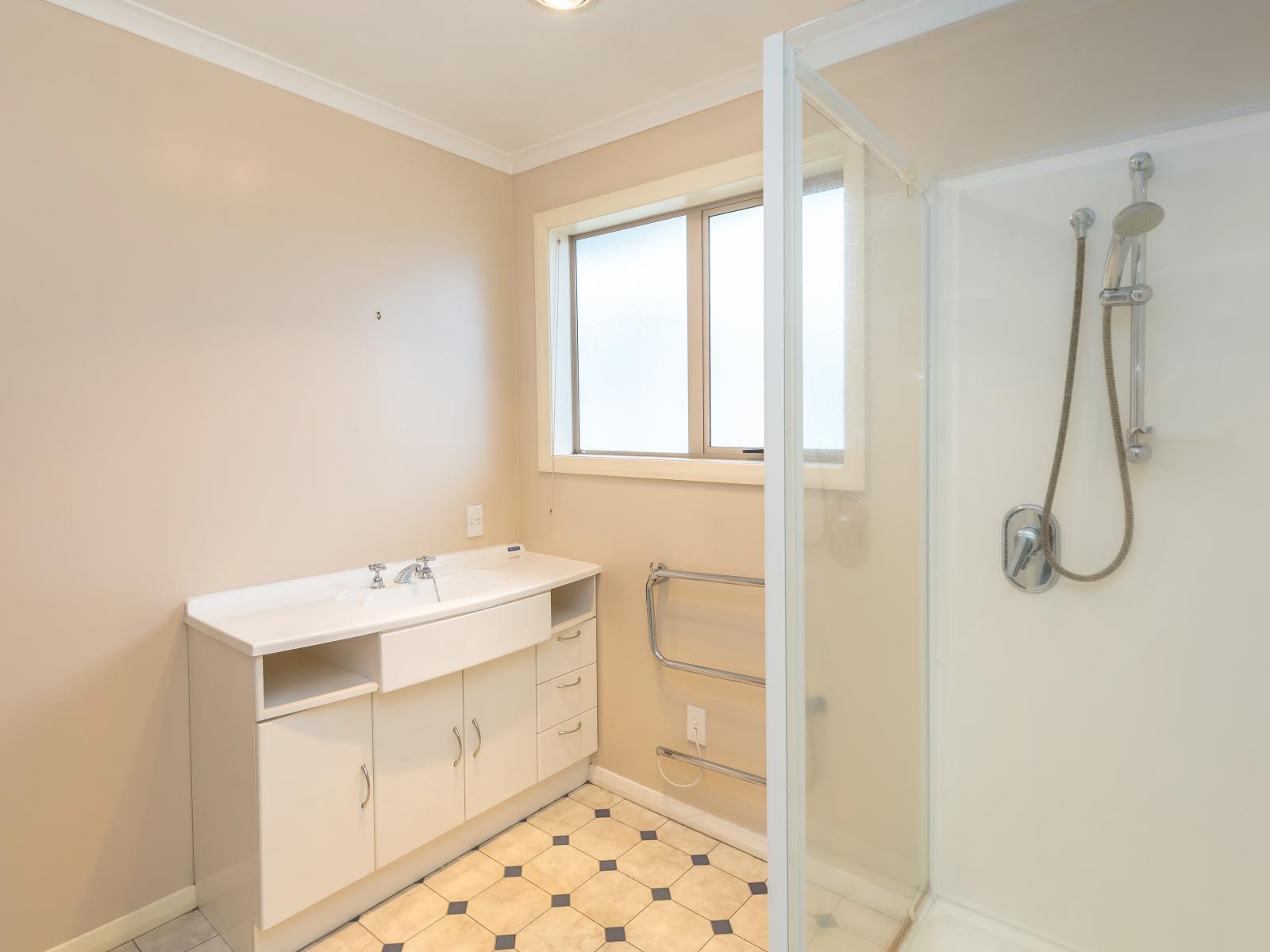 13 Armstrong Avenue, Carterton