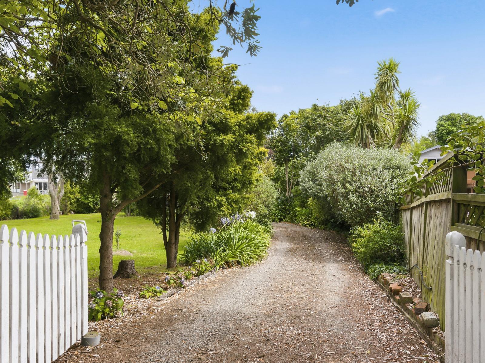 3-5 Rewa Road, Raumati Beach