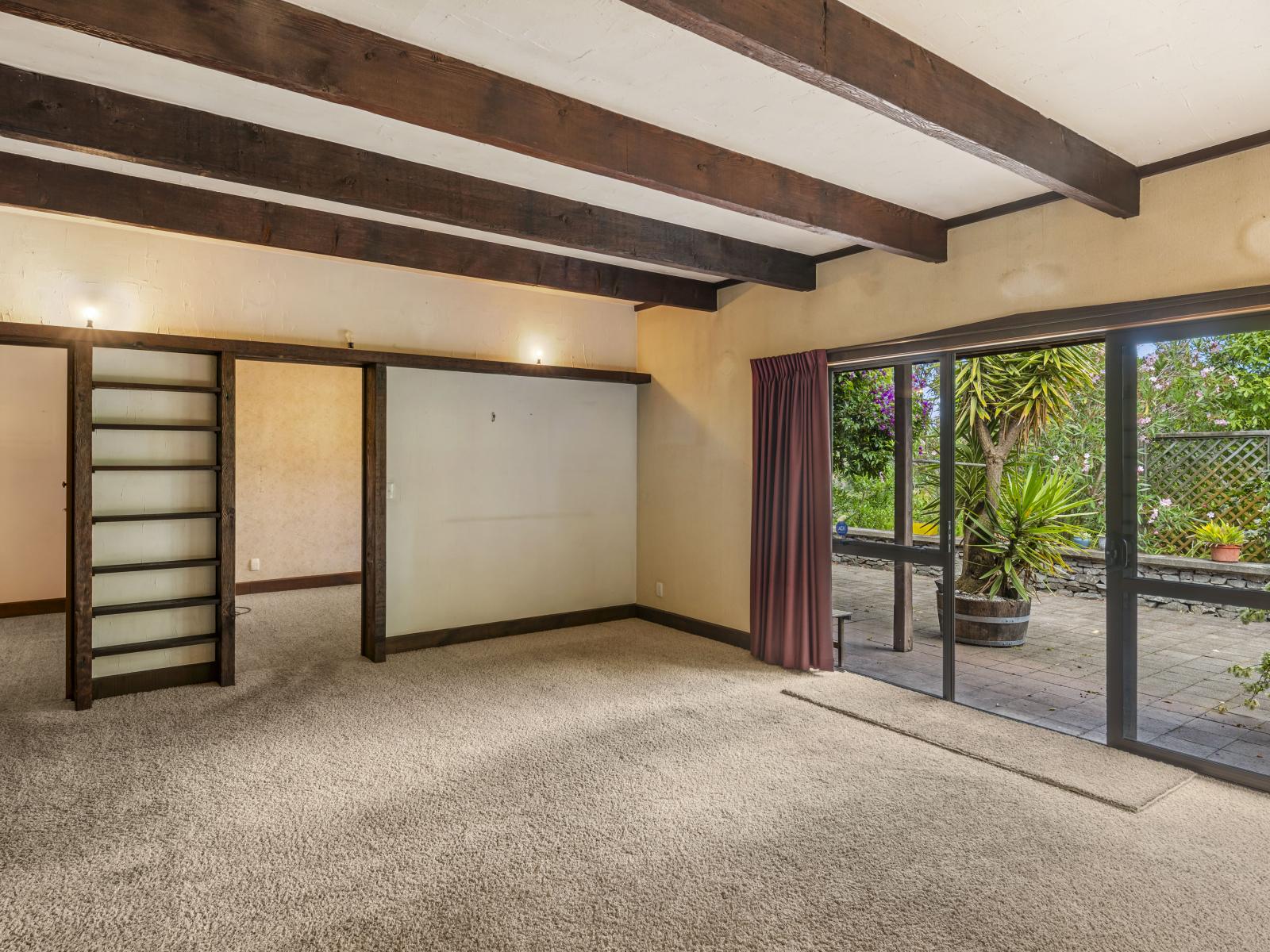 23 Tennis Court Road, Raumati South