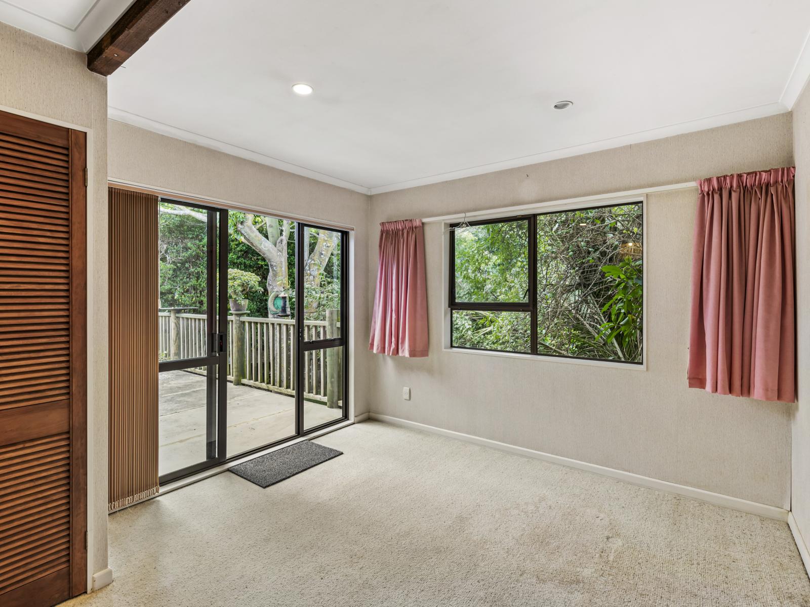 23 Tennis Court Road, Raumati South