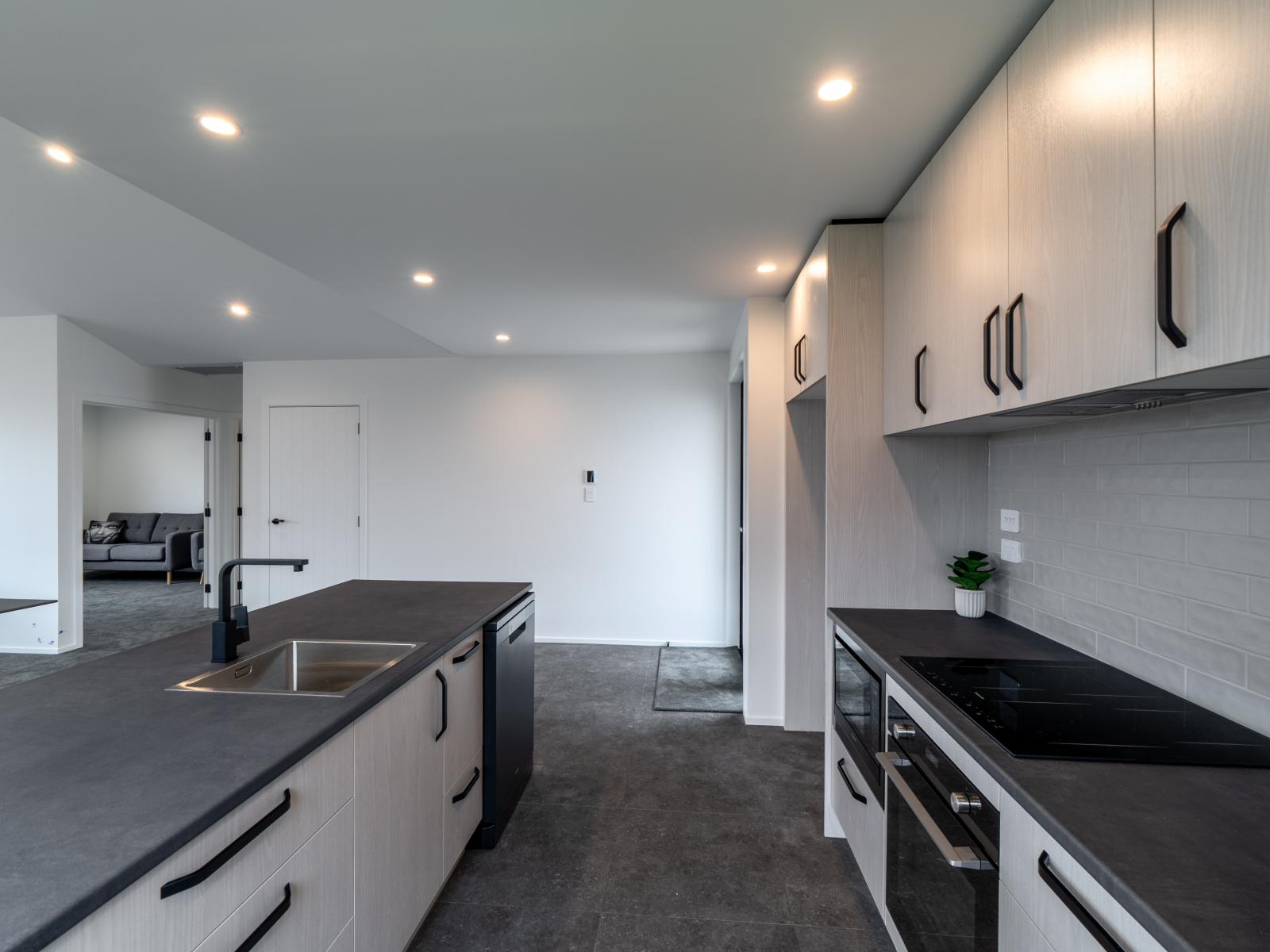 99 Hoffman Court, Waikiwi