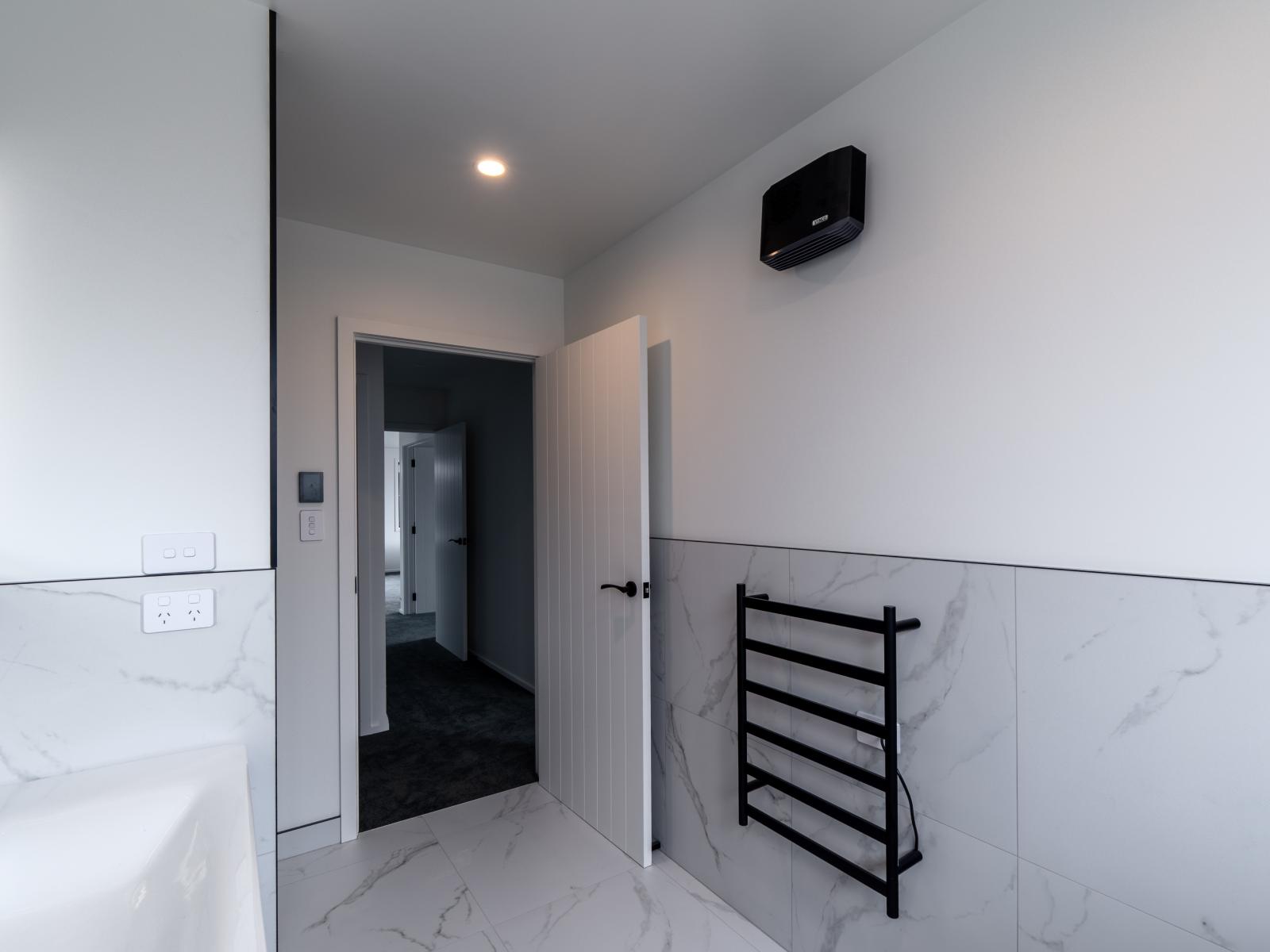 99 Hoffman Court, Waikiwi