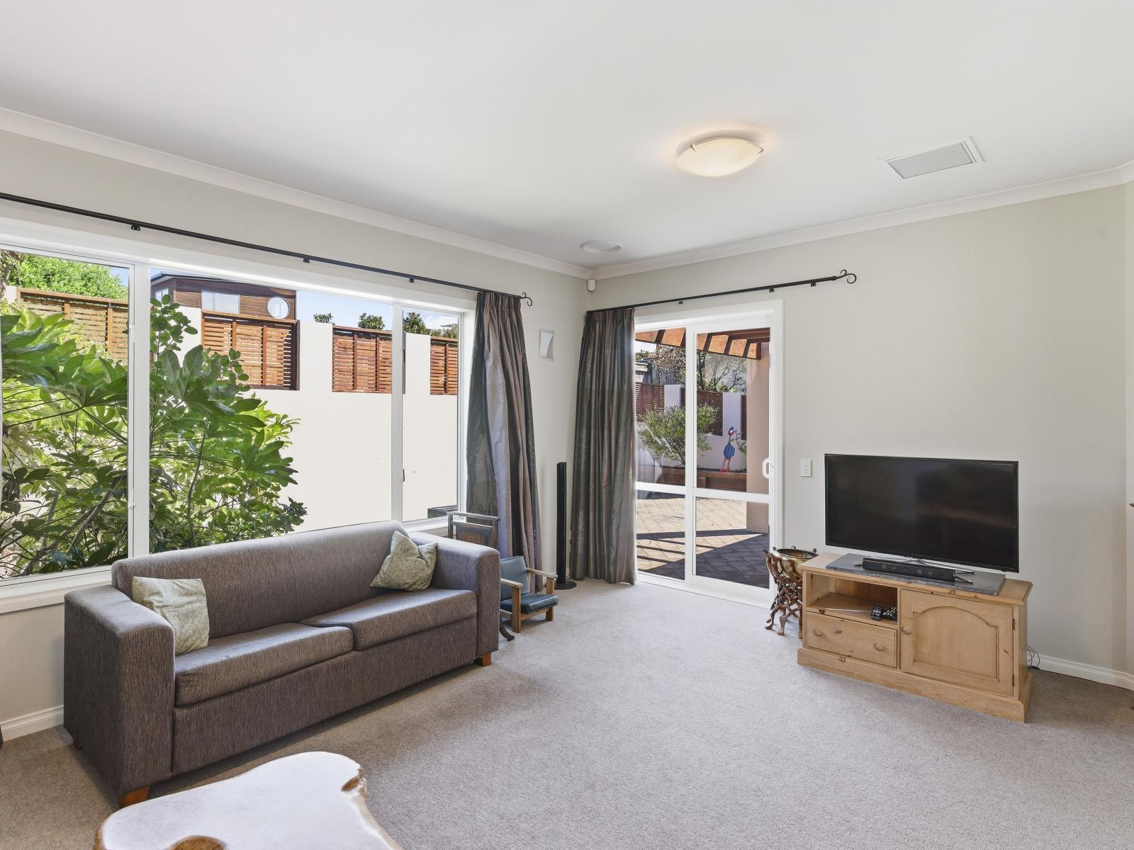 10 Metzenthin Close, Raumati South