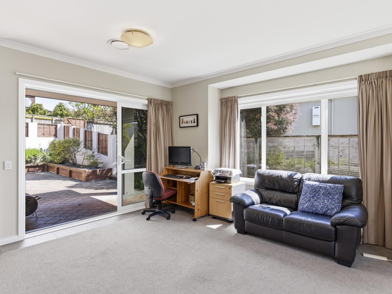 10 Metzenthin Close, Raumati South