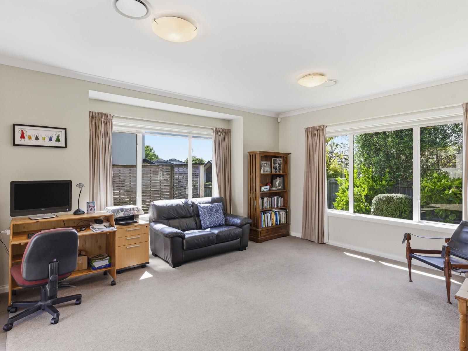 10 Metzenthin Close, Raumati South