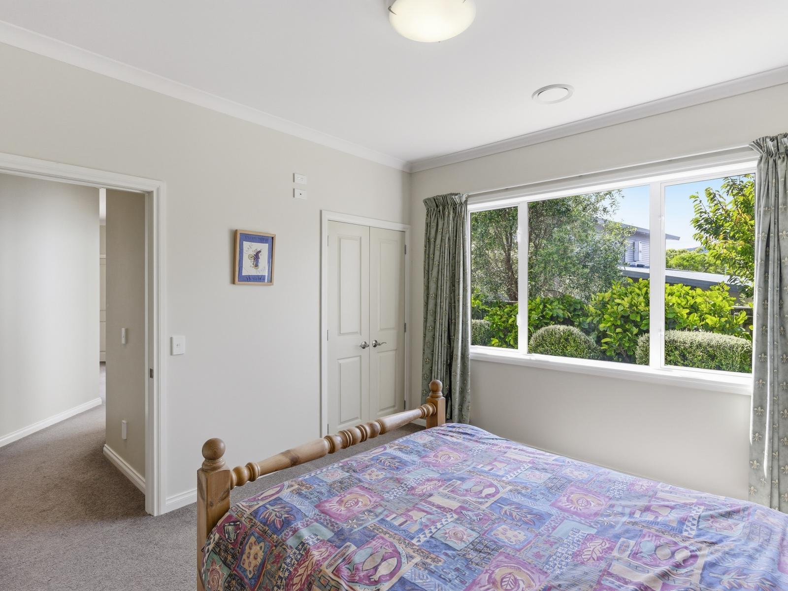 10 Metzenthin Close, Raumati South