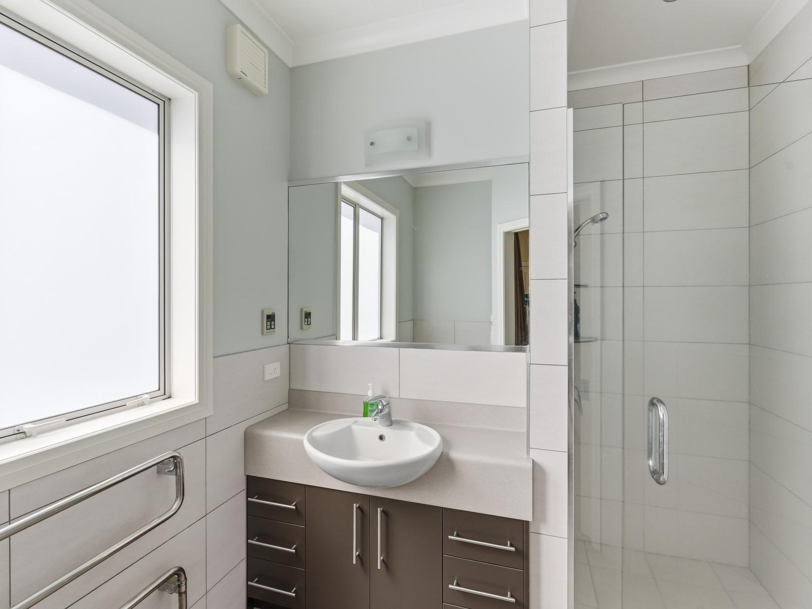 10 Metzenthin Close, Raumati South