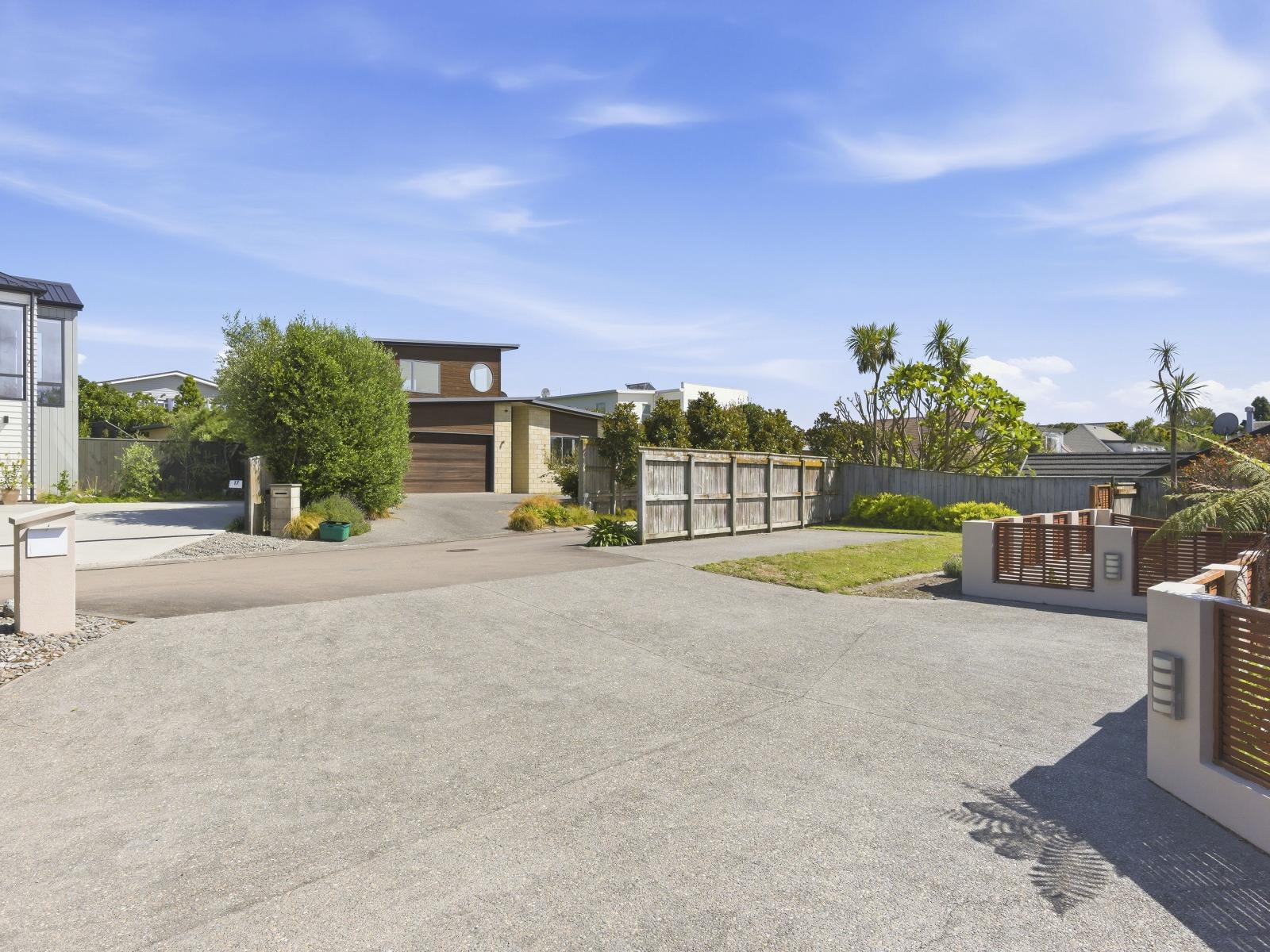 10 Metzenthin Close, Raumati South