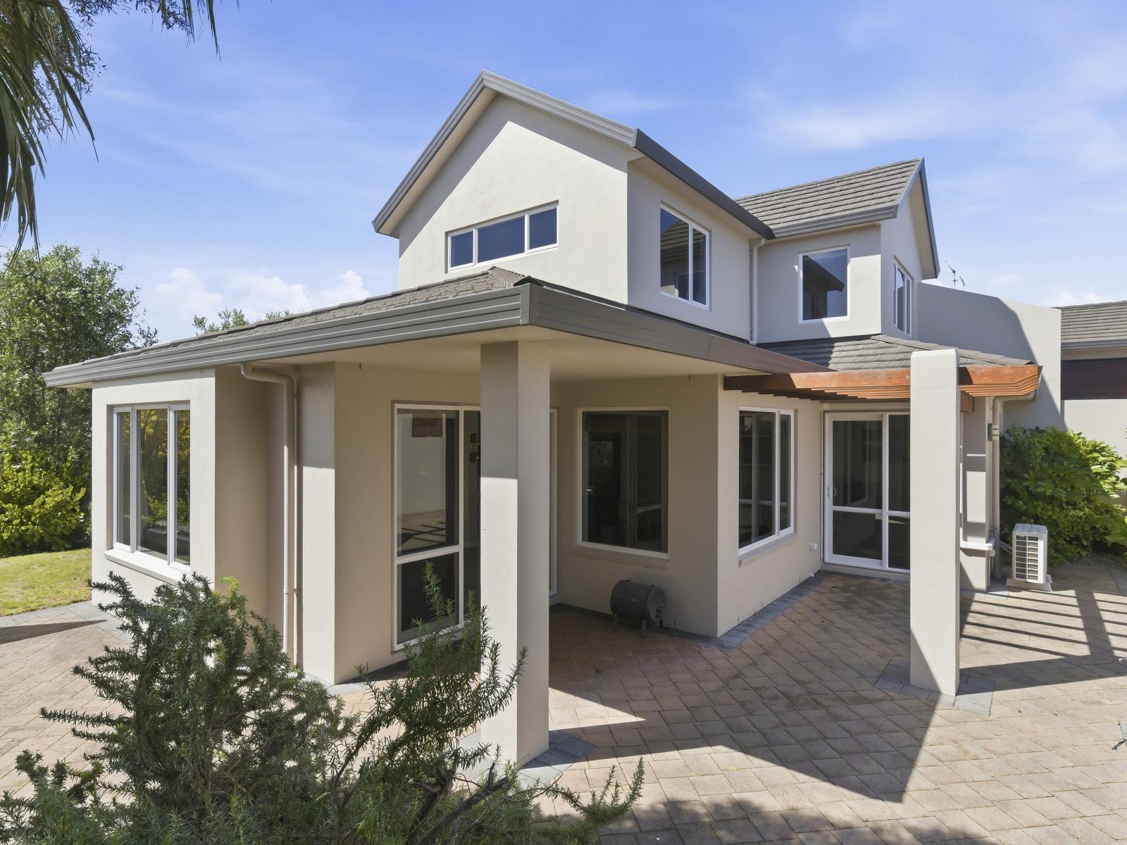 10 Metzenthin Close, Raumati South