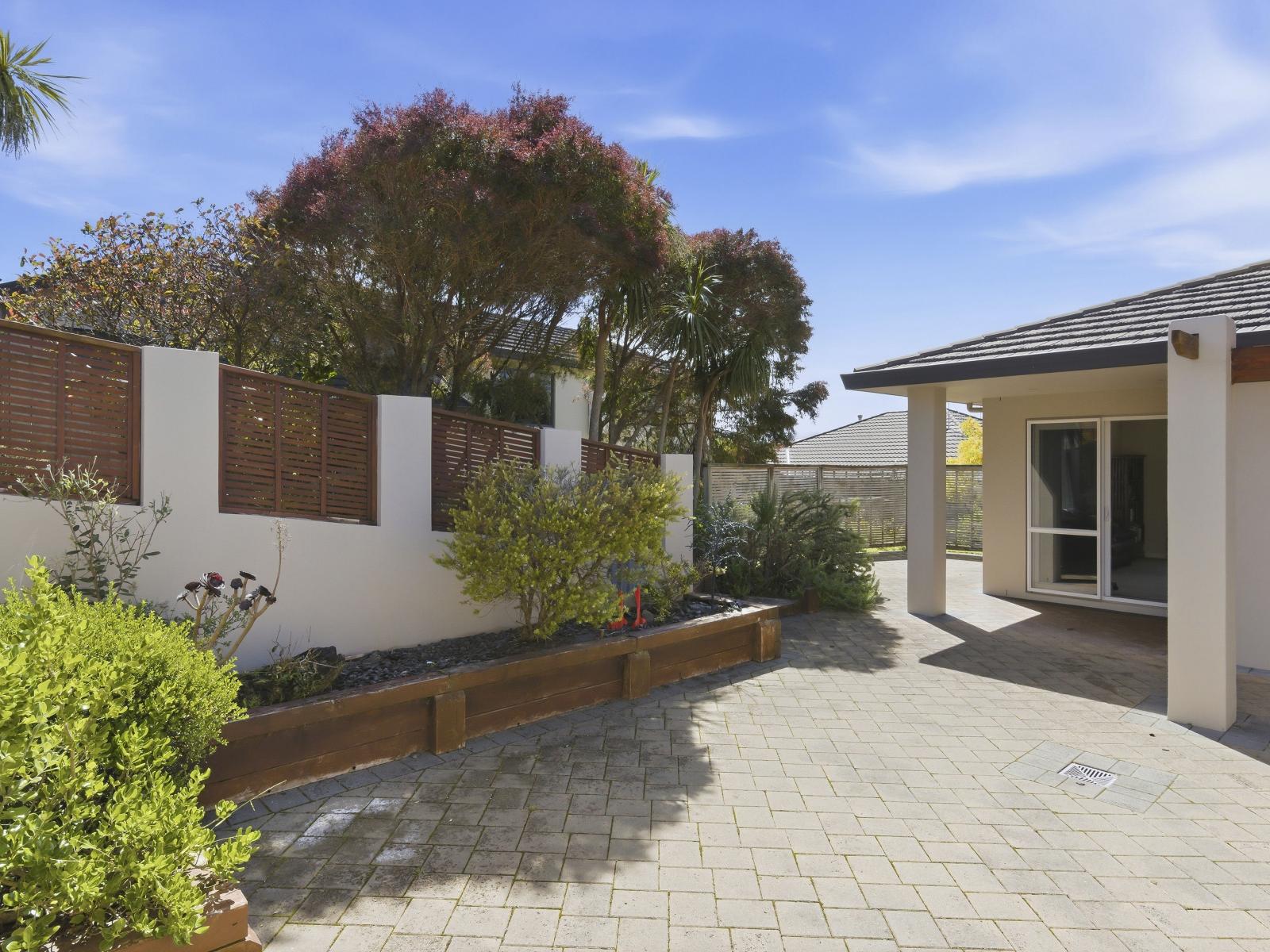 10 Metzenthin Close, Raumati South