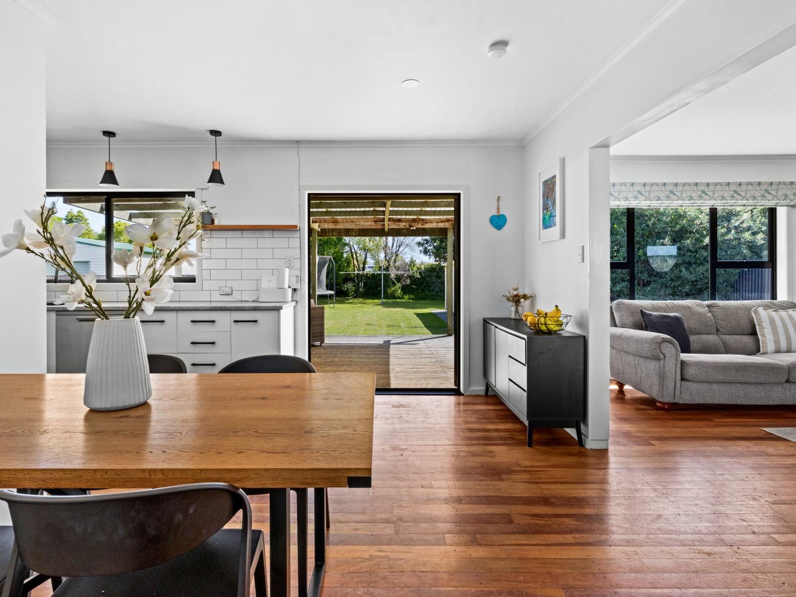 38 Downing Avenue, Pirimai