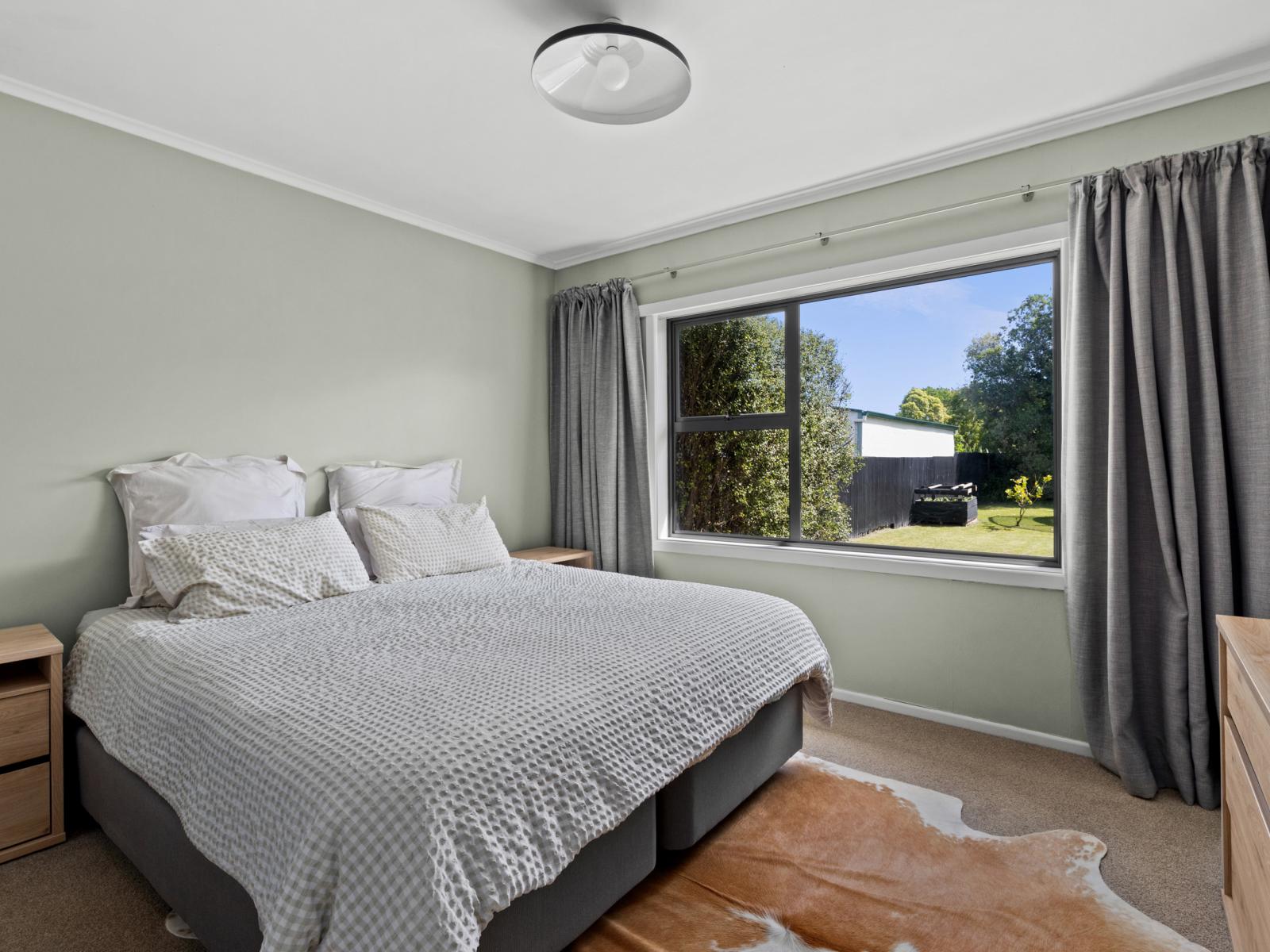 38 Downing Avenue, Pirimai