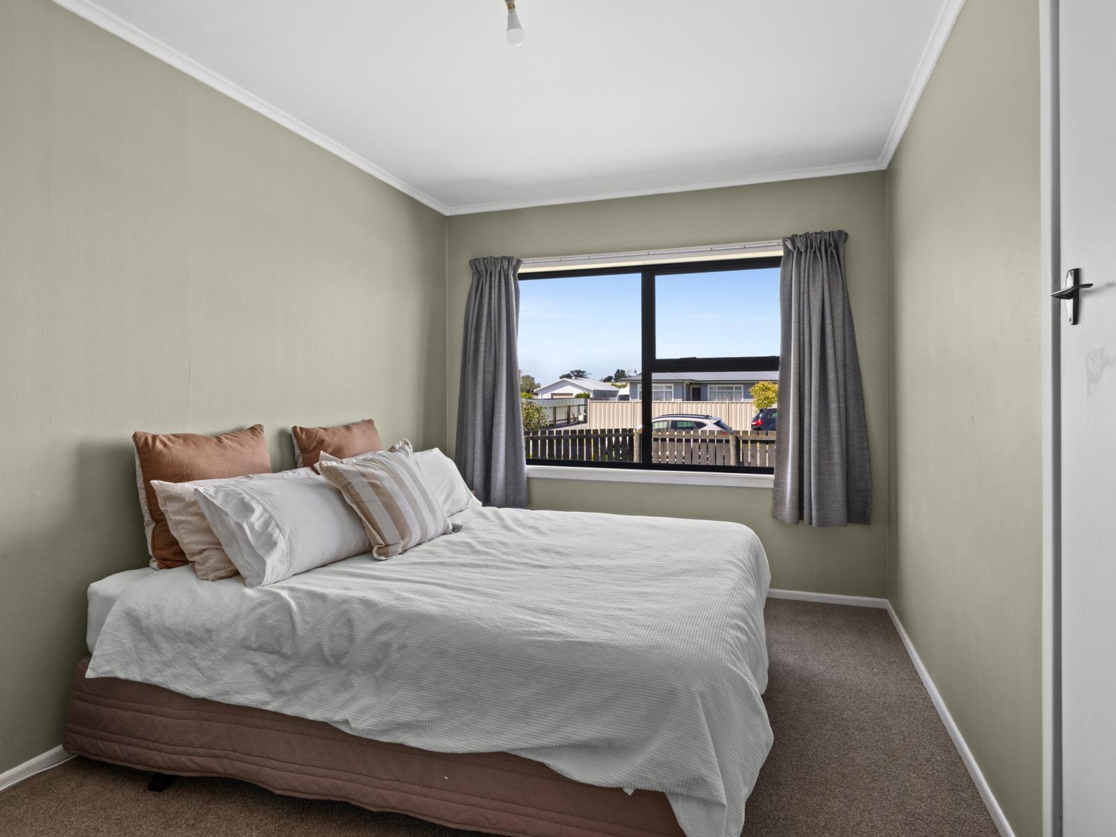 38 Downing Avenue, Pirimai