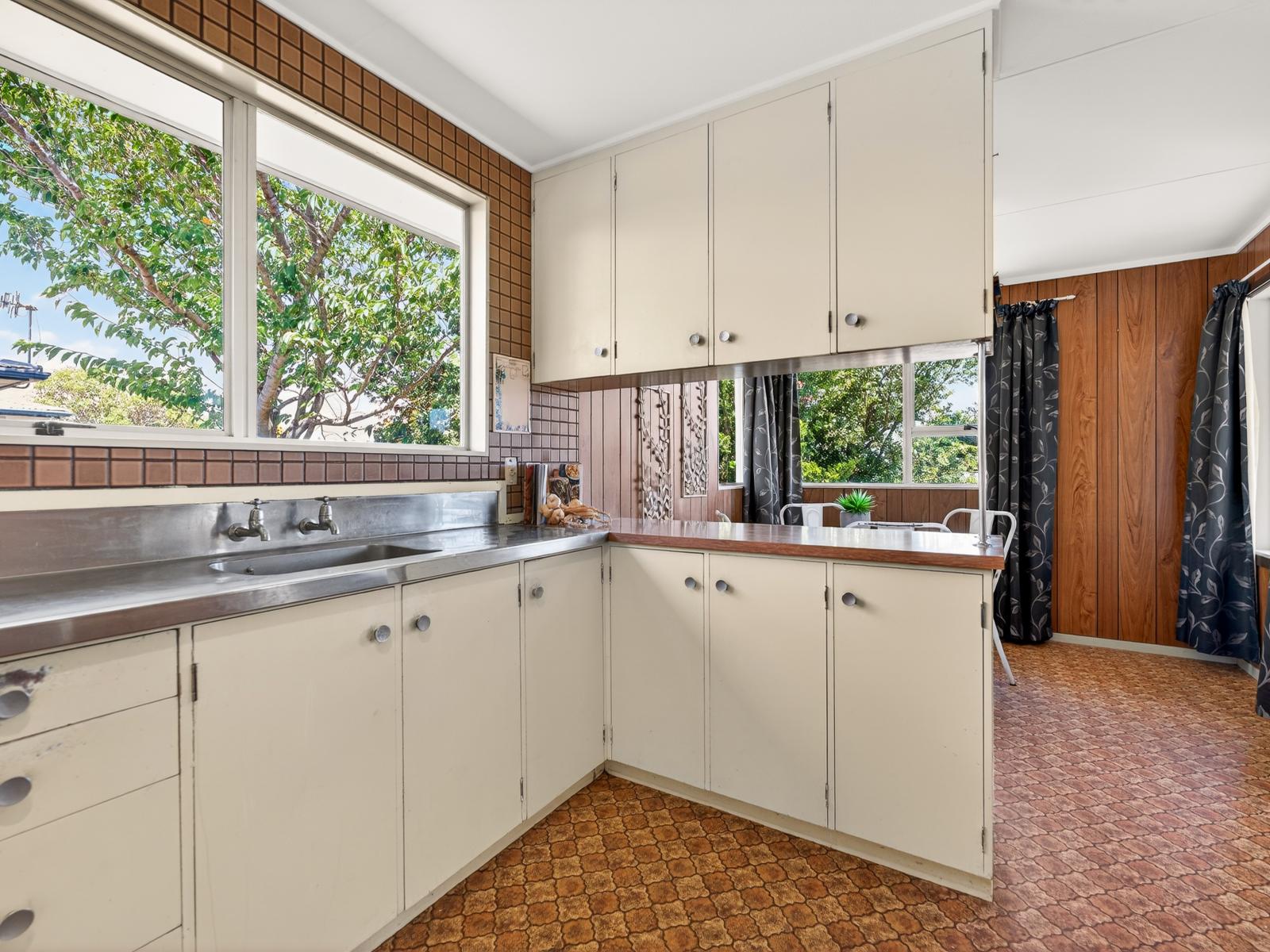 5 Beaumont Place, Westbrook