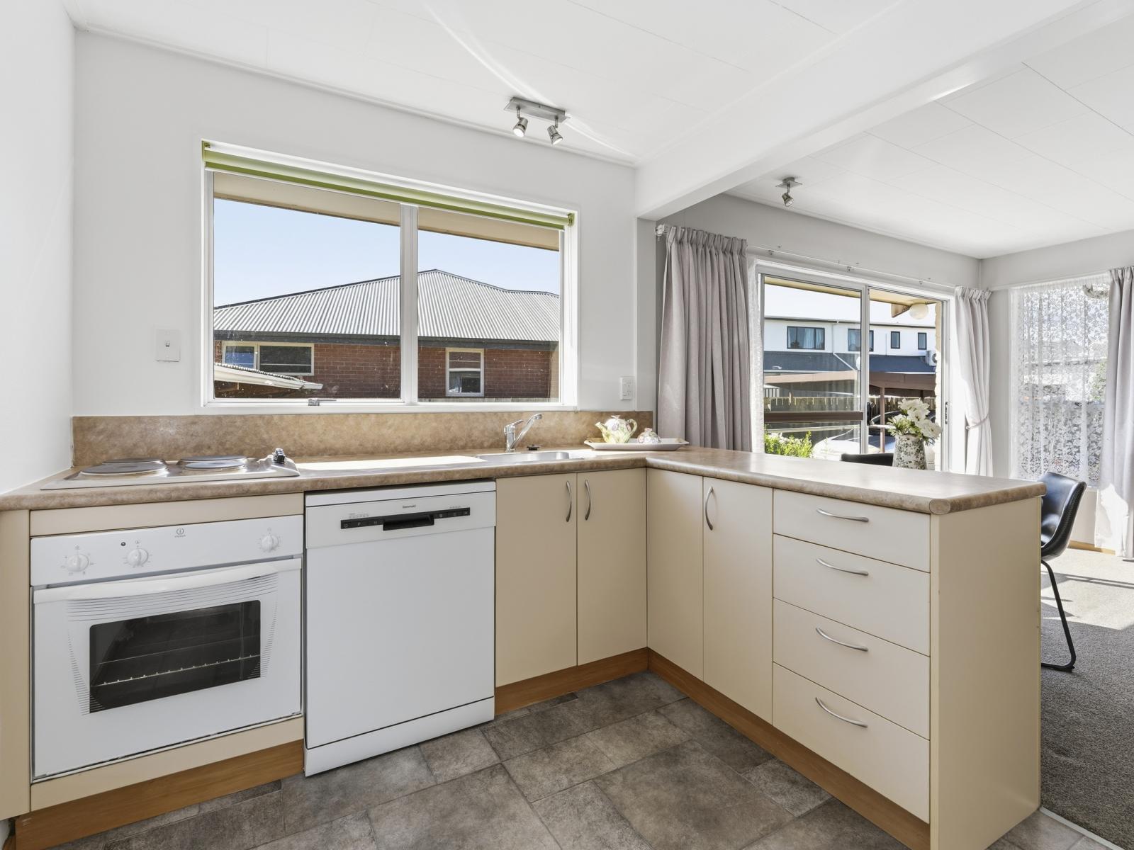 18F Gordon Road, Mosgiel