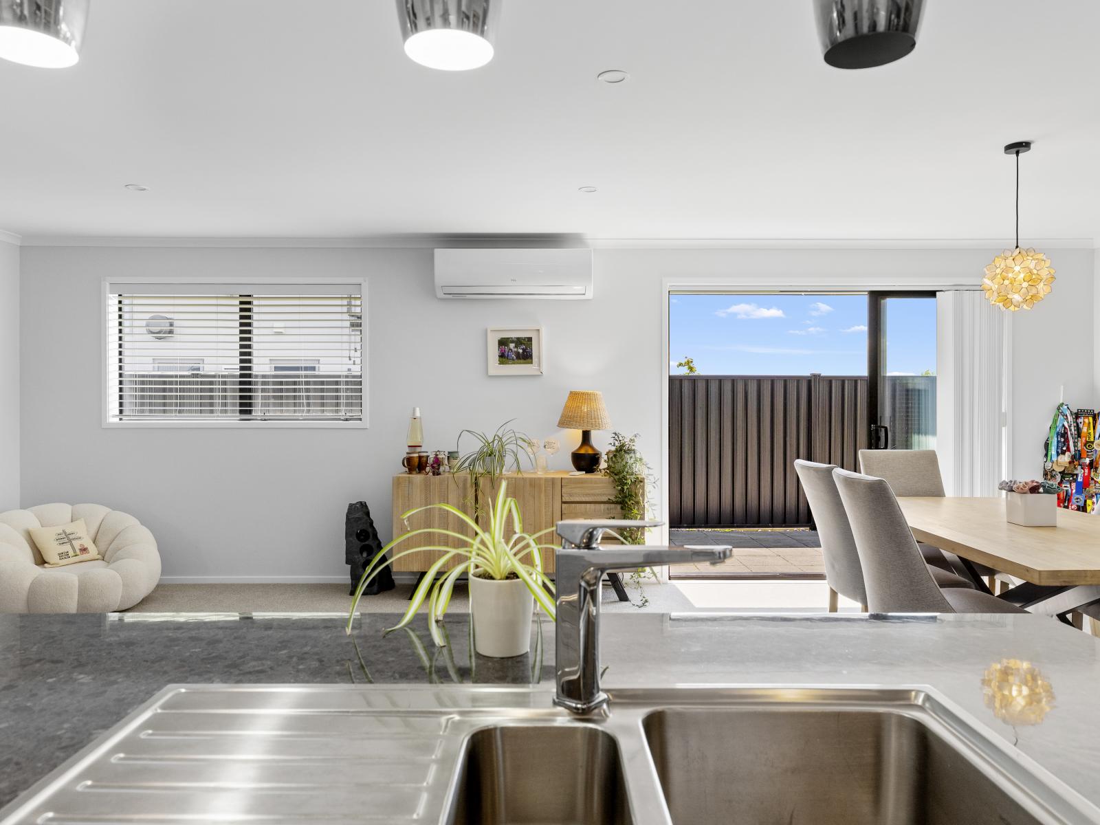 11 Tuhua Close, Wharewaka