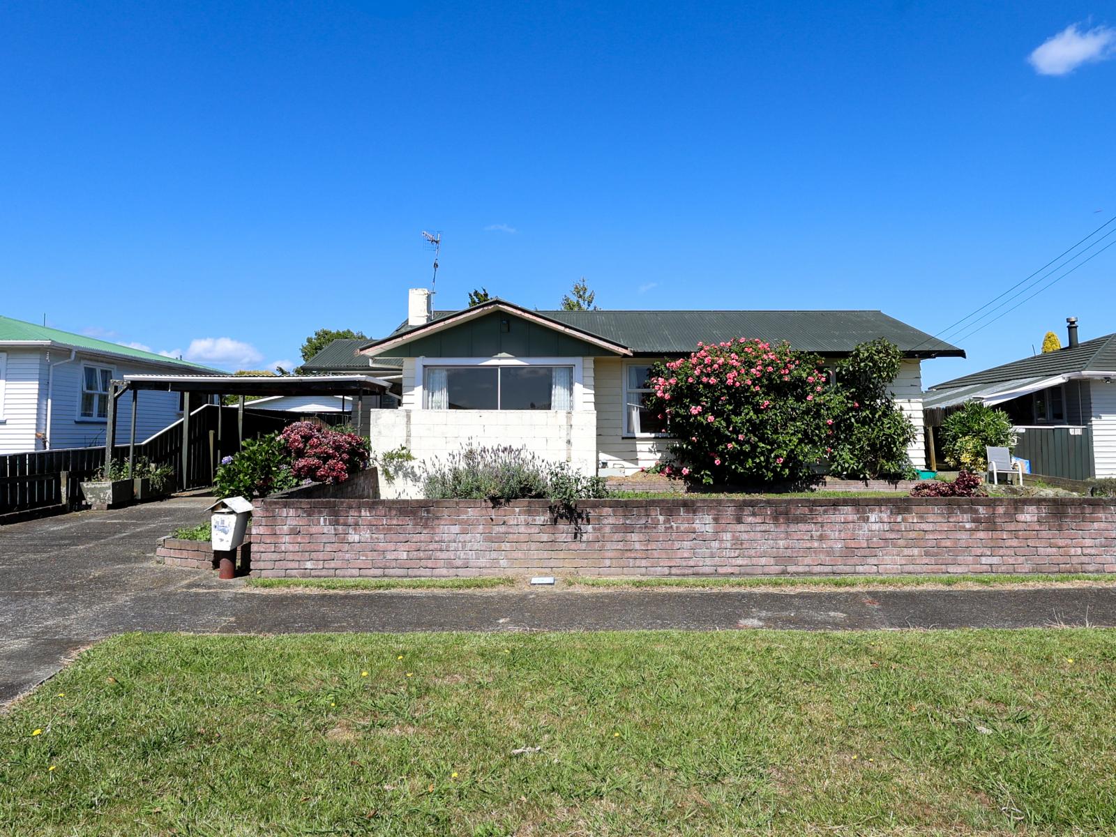 11 Tasman Street, Levin