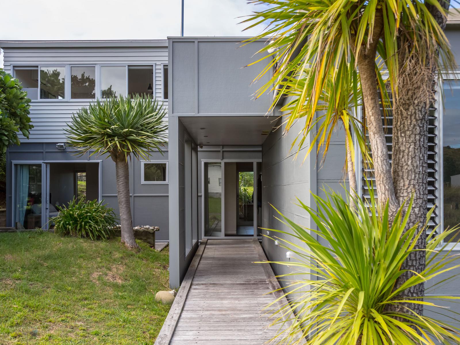 11 Nunu Drive, Flat Point