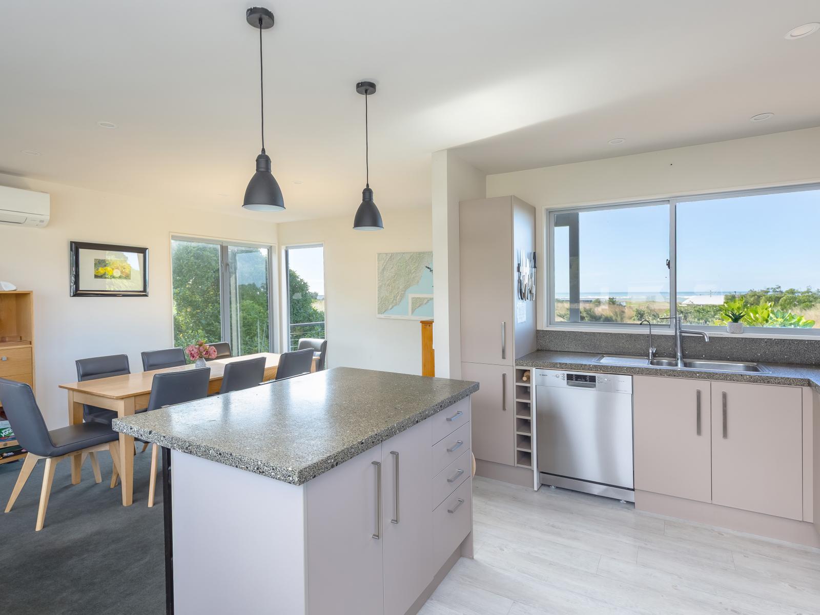 11 Nunu Drive, Flat Point