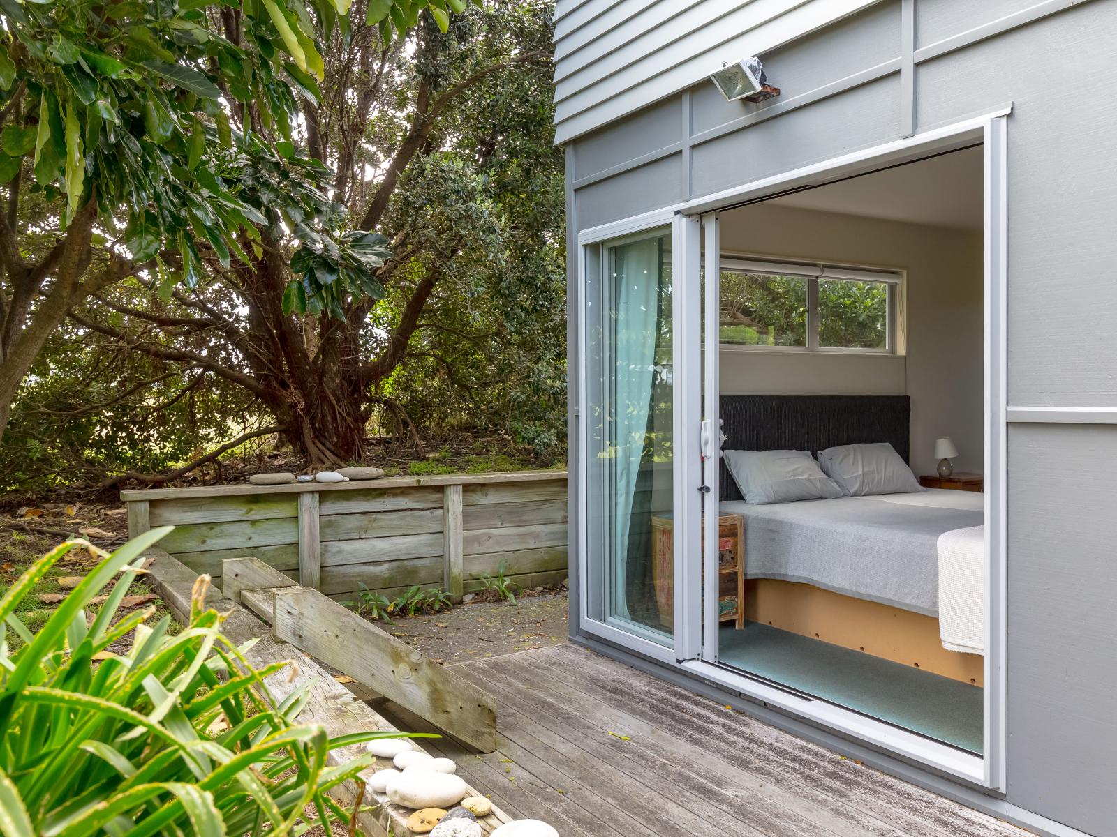 11 Nunu Drive, Flat Point