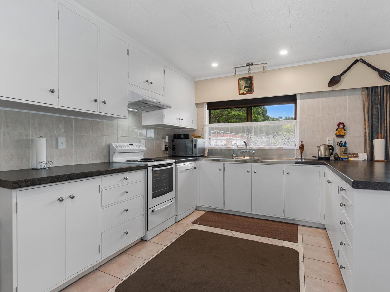 38 Puketotara Road, Glenbervie