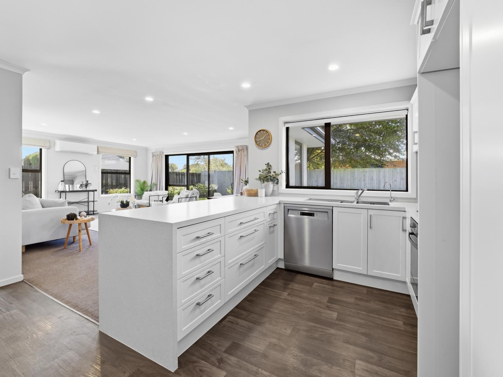 7 Woodham Drive, Allenton