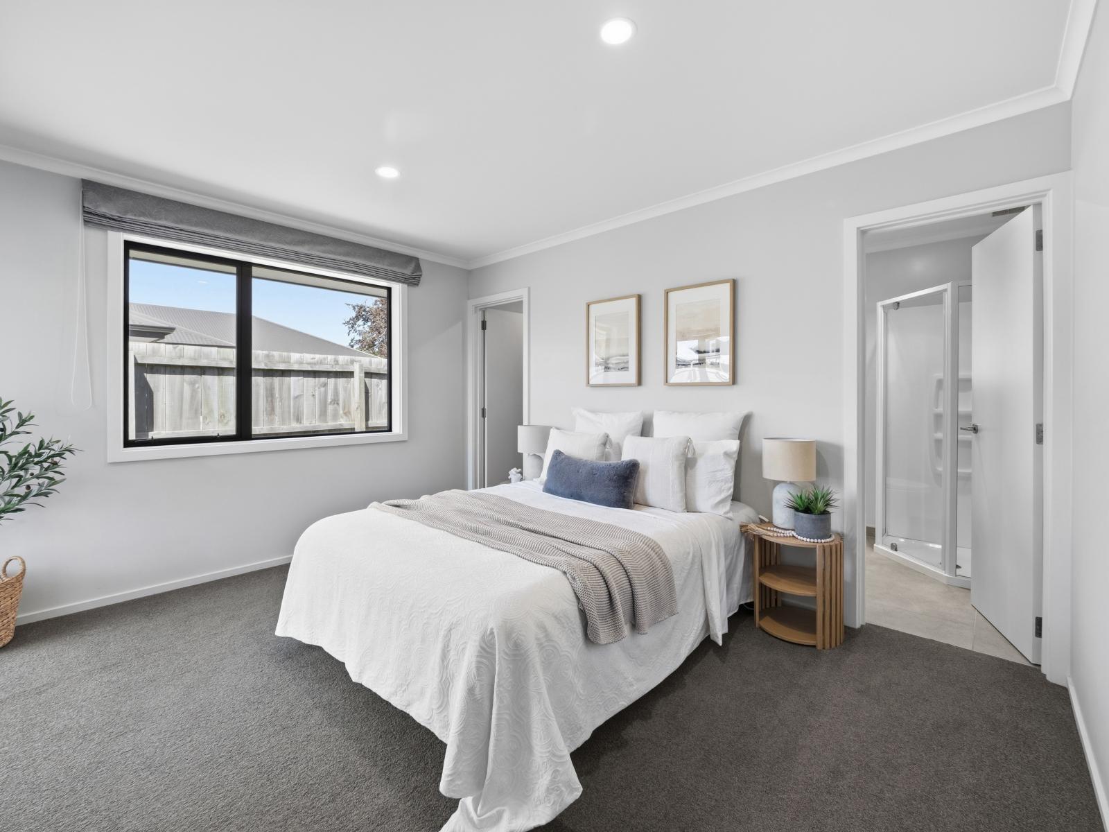 7 Woodham Drive, Allenton