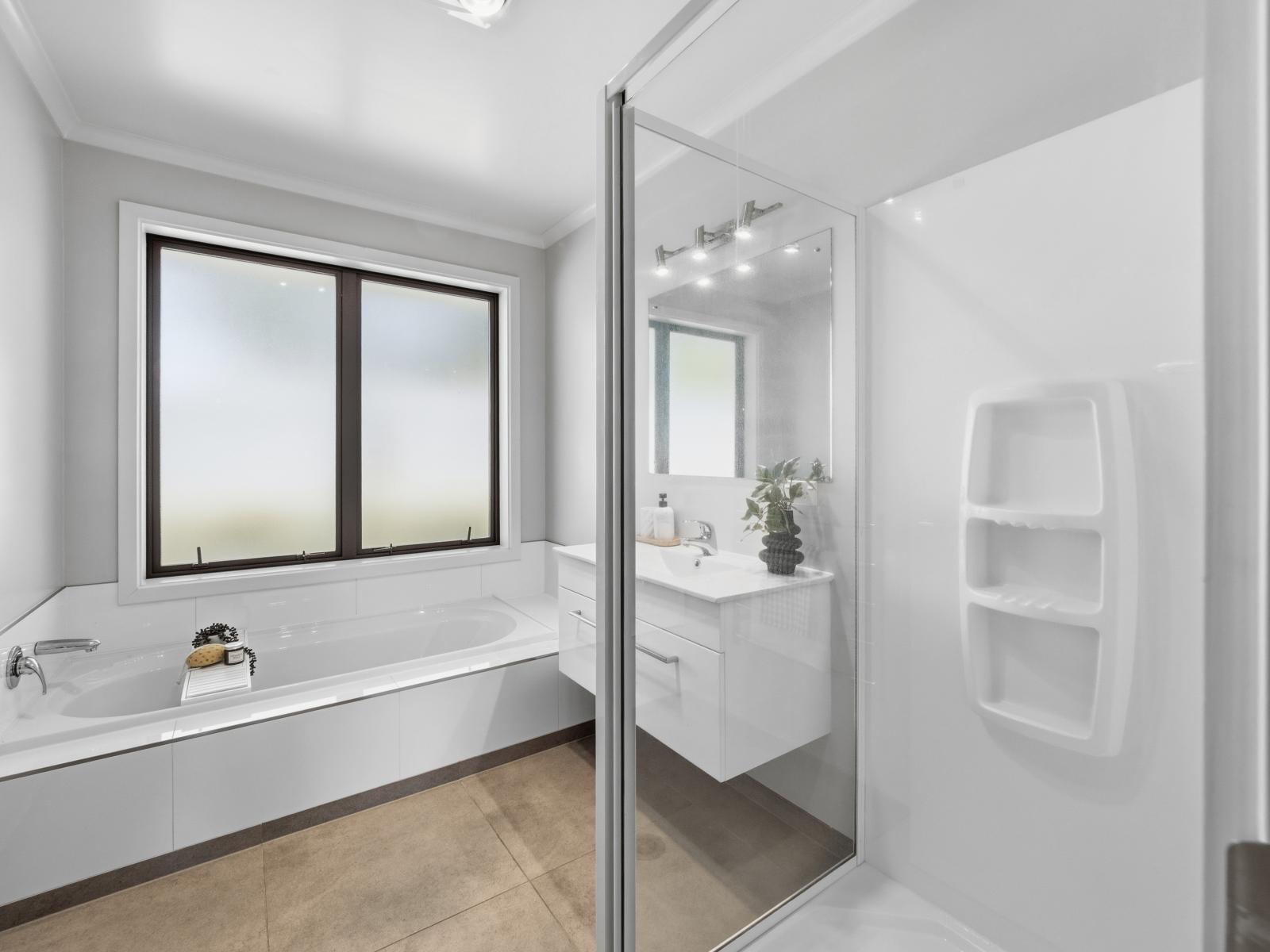 7 Woodham Drive, Allenton