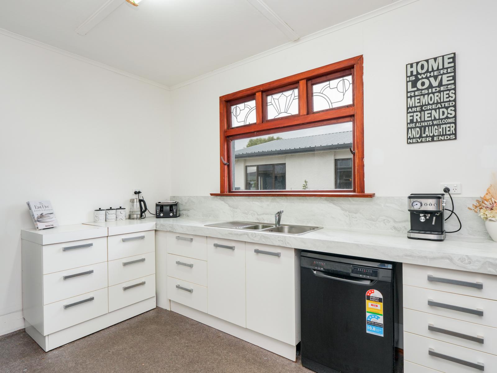 25 Beatty Street, Strathern