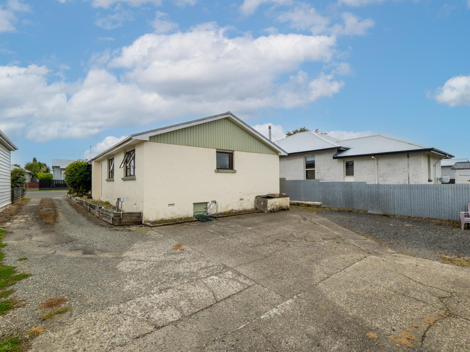 27 Tramway Road, Strathern