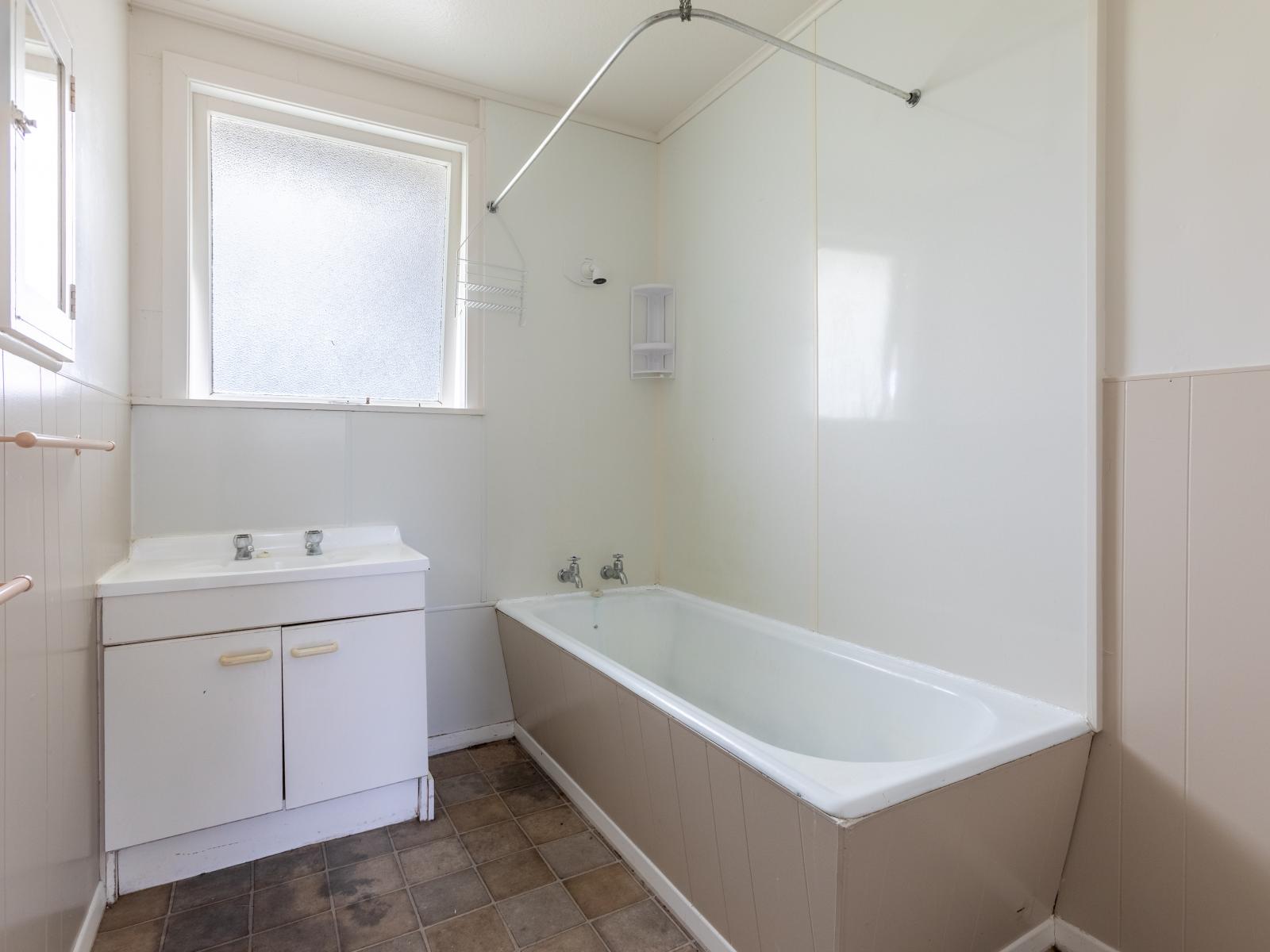 194 River Road, Kumeroa