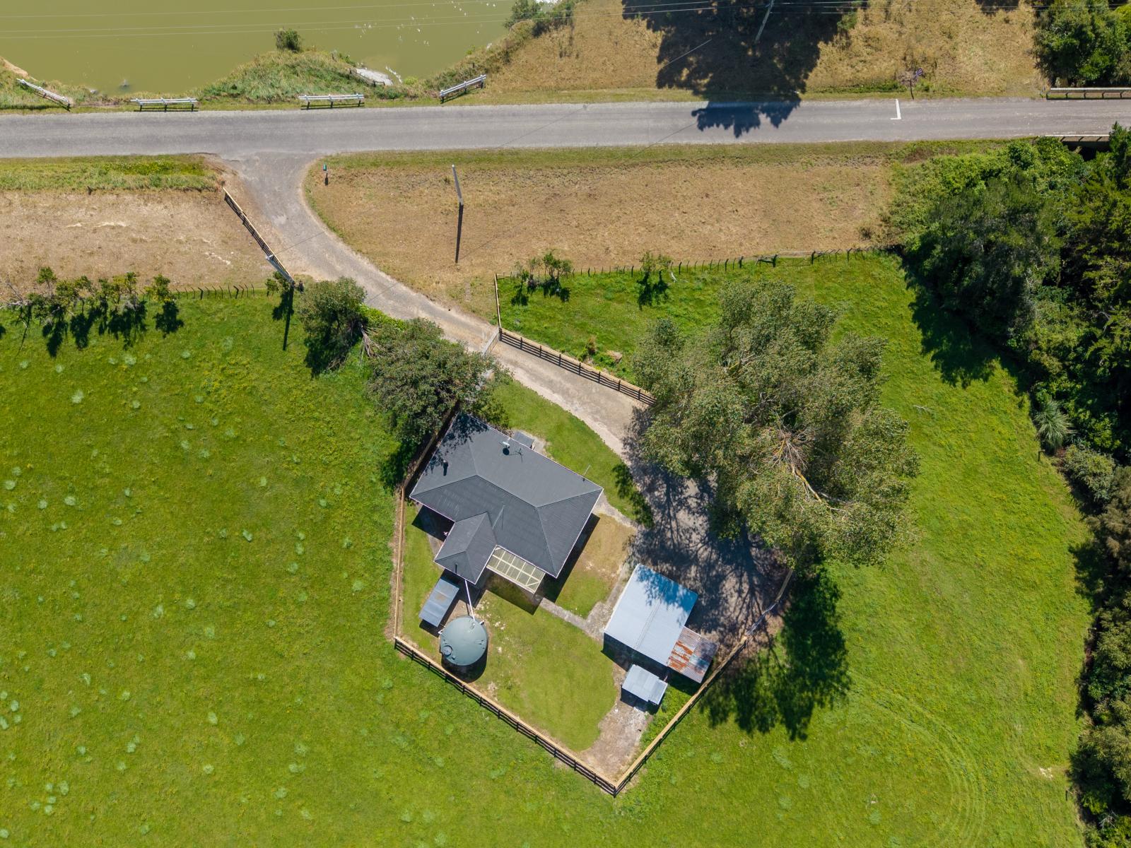 194 River Road, Kumeroa