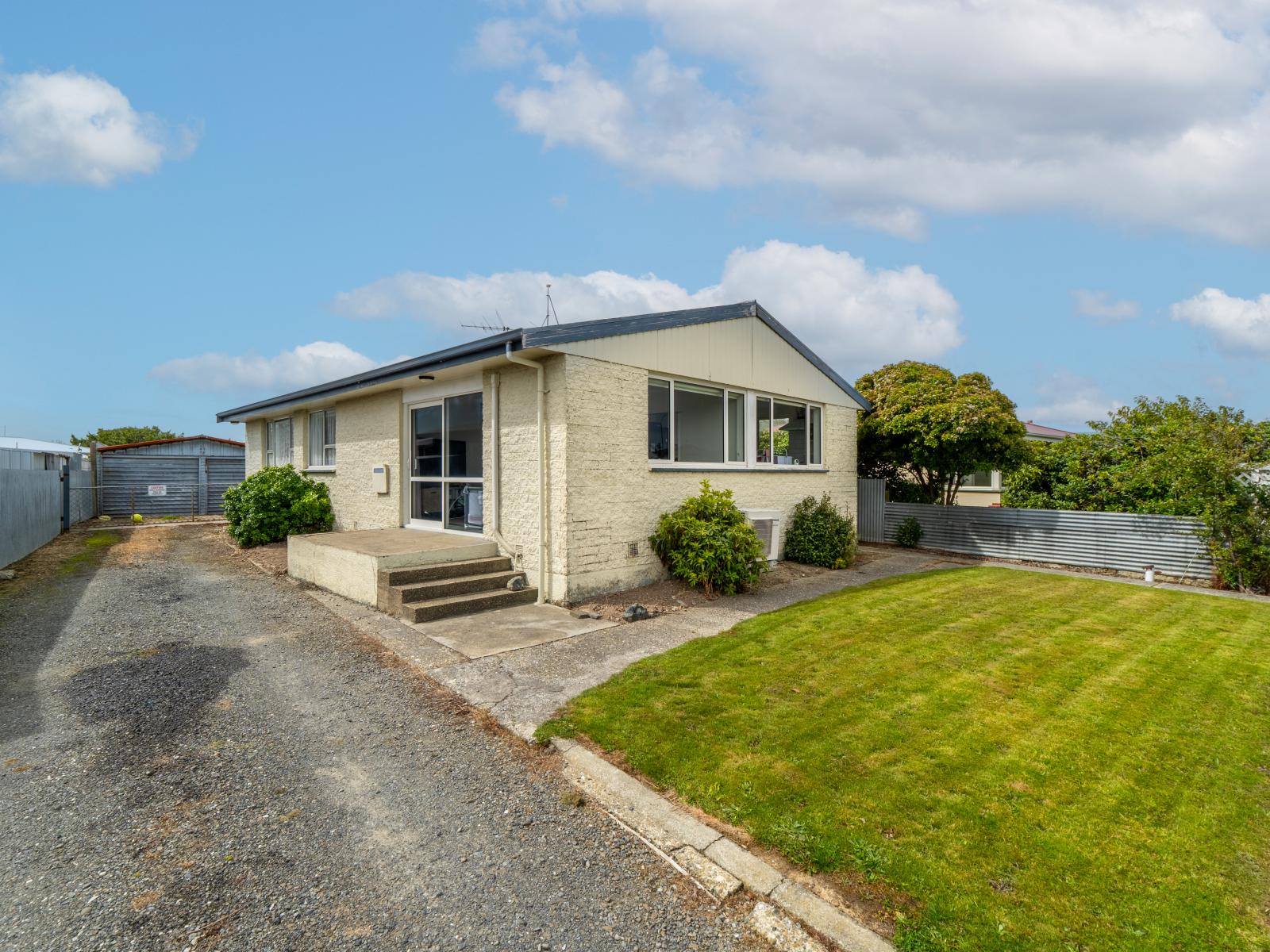 35 Arundel Crescent, Strathern