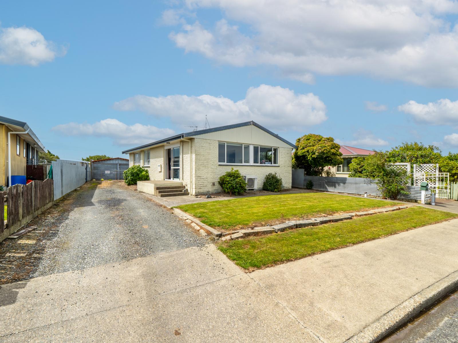 35 Arundel Crescent, Strathern