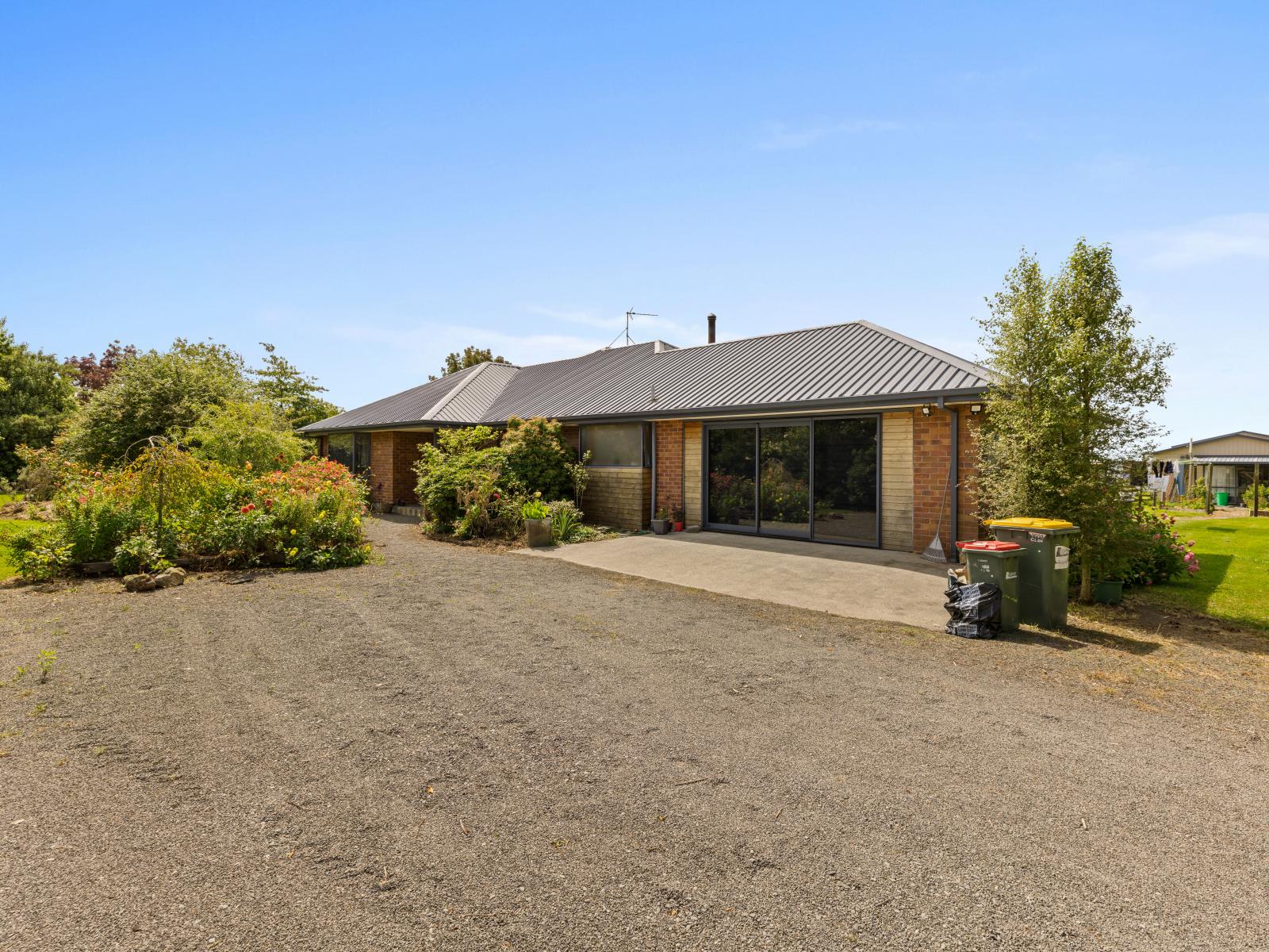 1600 Clintons Road, Darfield