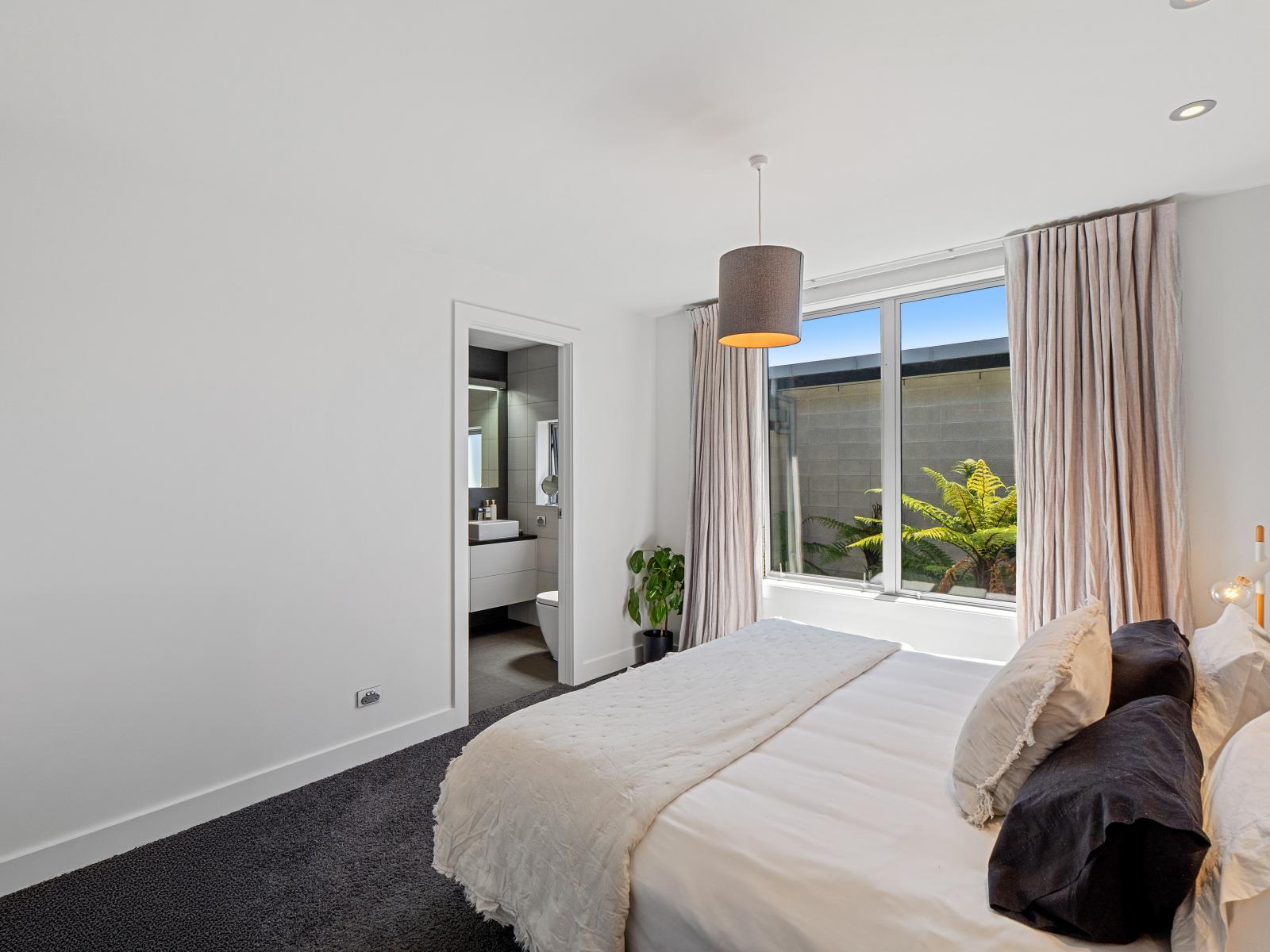 23-25 Black Road, Otatara