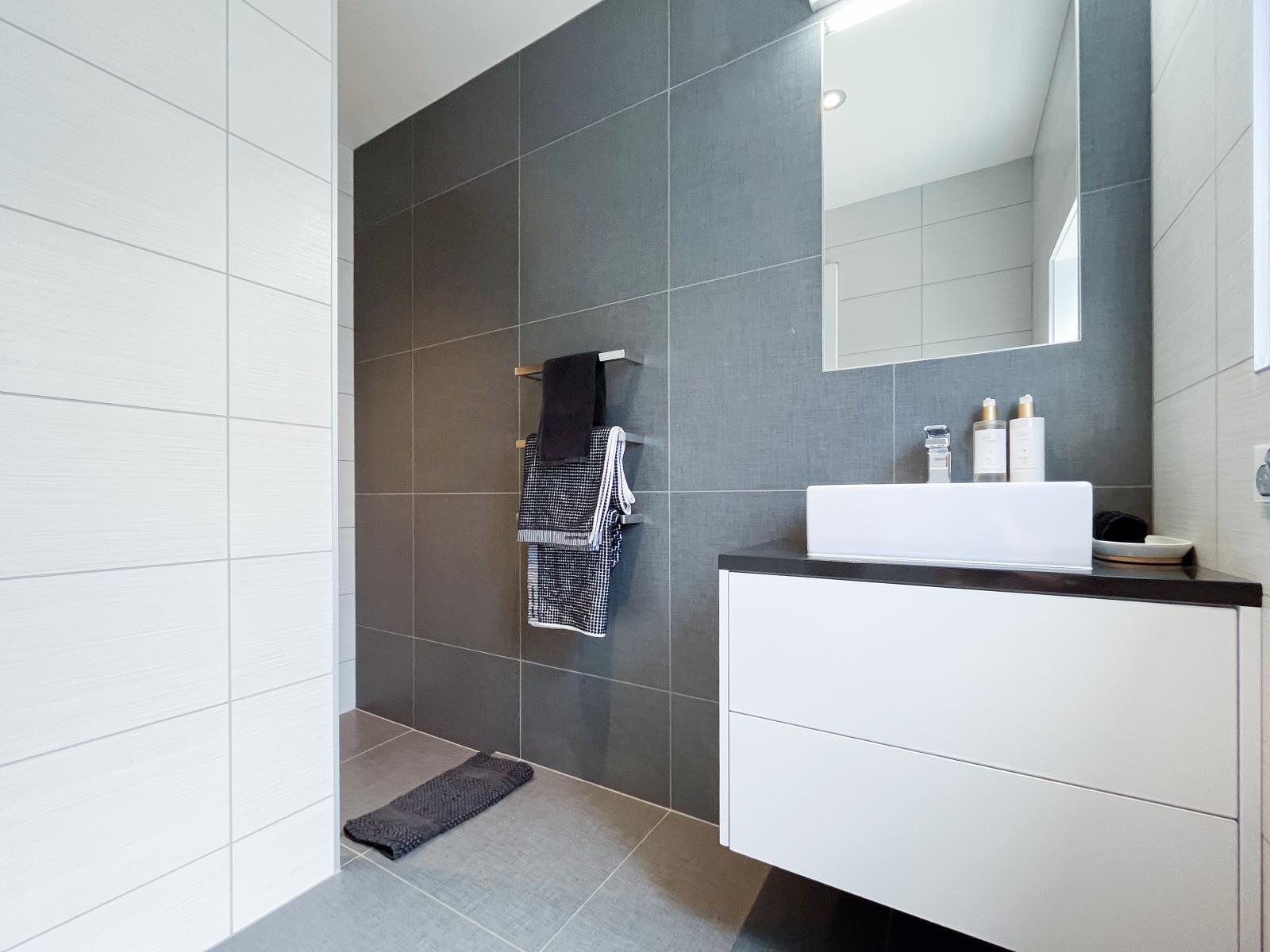 23-25 Black Road, Otatara