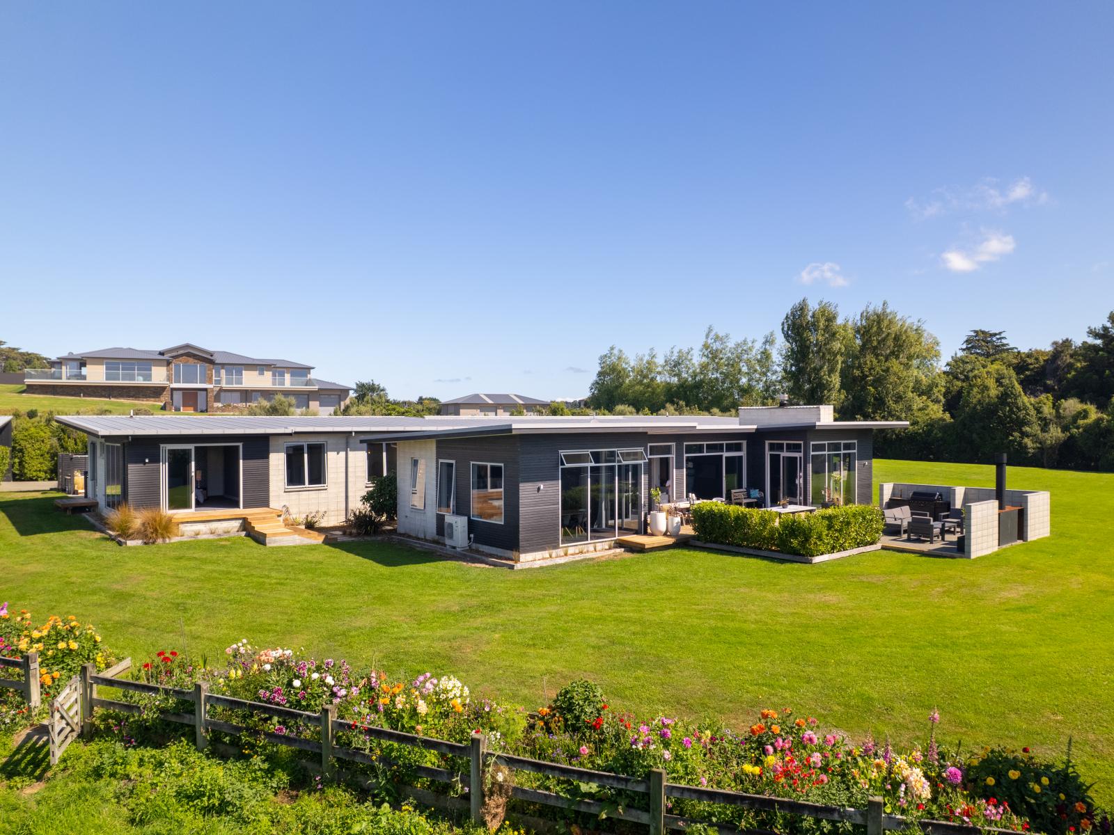 23-25 Black Road, Otatara