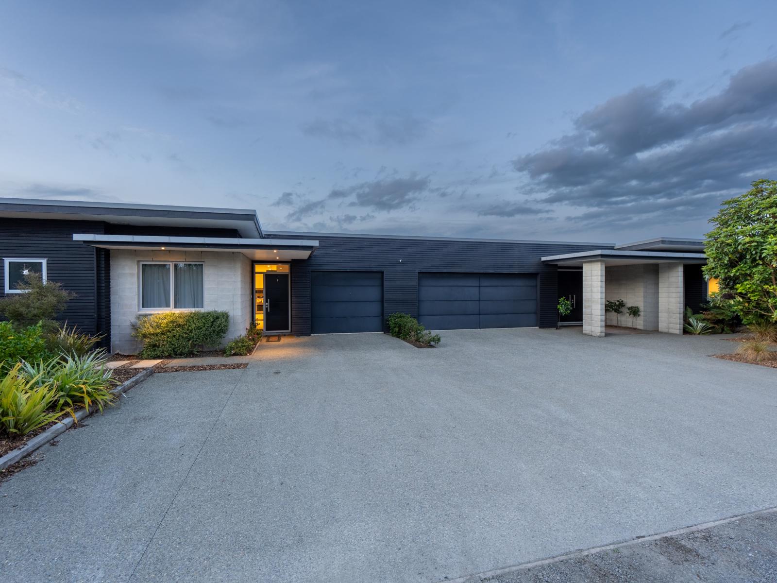 23-25 Black Road, Otatara