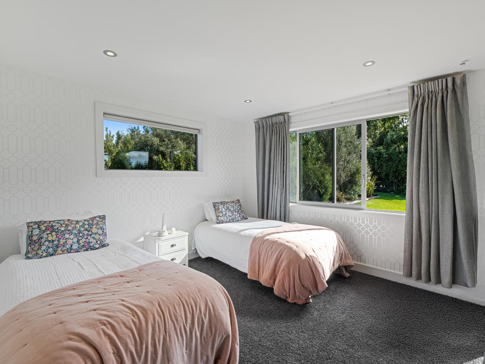 23-25 Black Road, Otatara