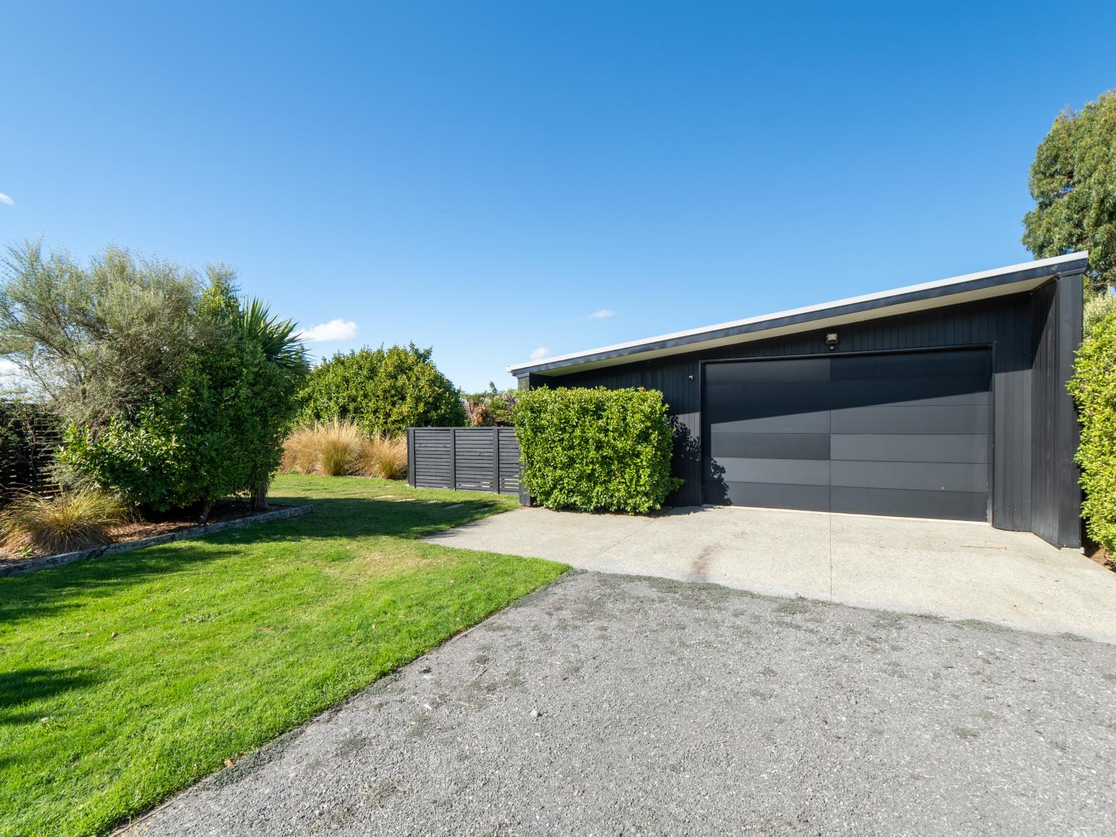 23-25 Black Road, Otatara