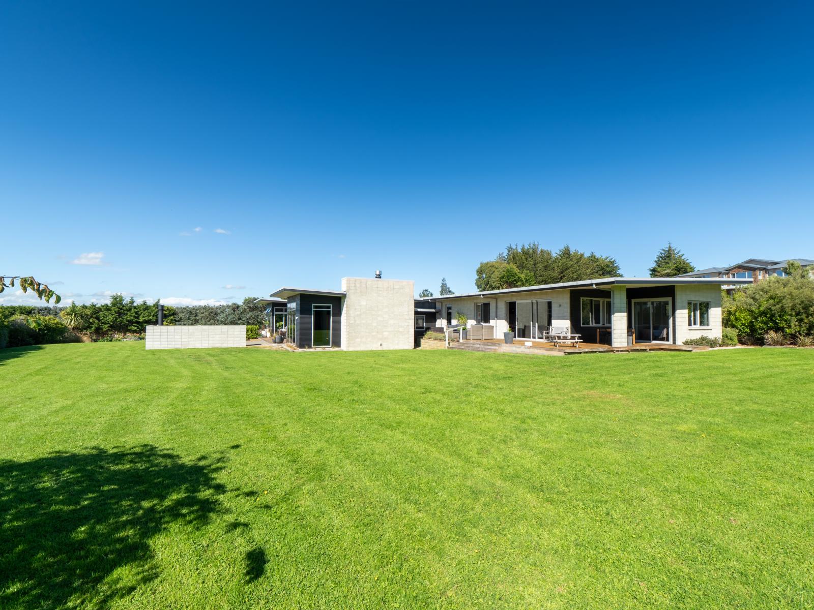 23-25 Black Road, Otatara