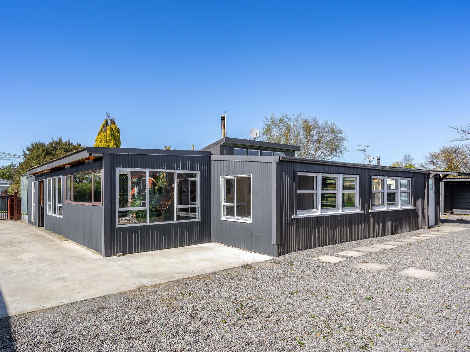 8 Reading Street, Greytown