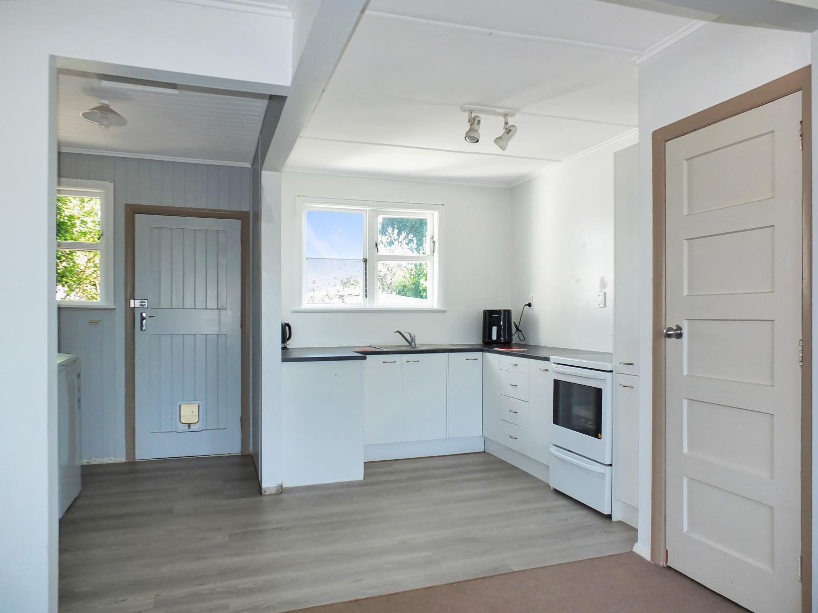 8 Johnston Street, Foxton