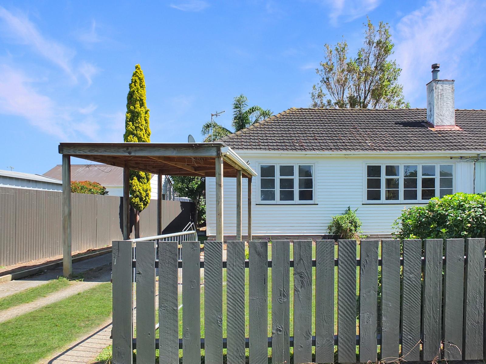 8 Johnston Street, Foxton