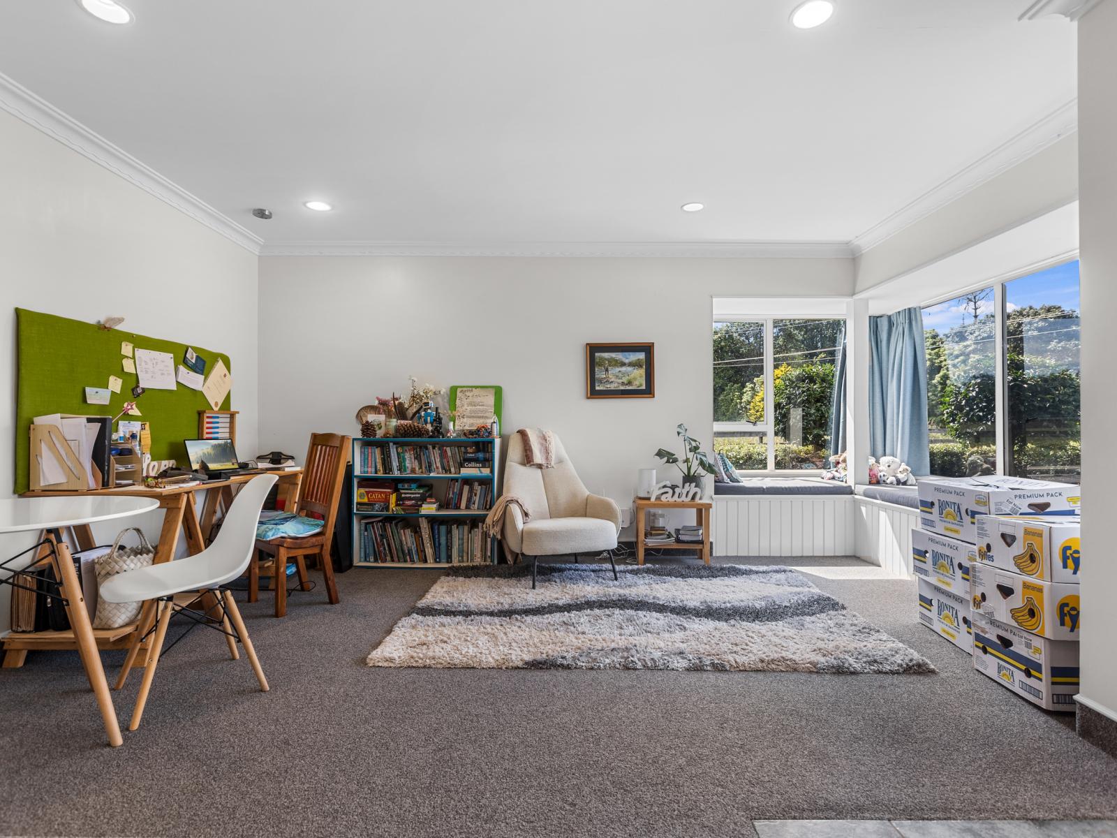 36 Loop Road, Minden