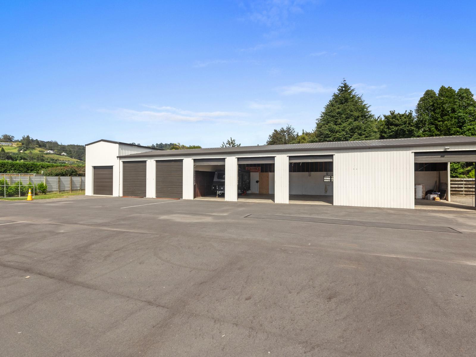 36 Loop Road, Minden