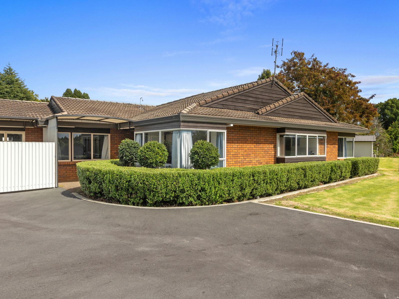 36 Loop Road, Minden