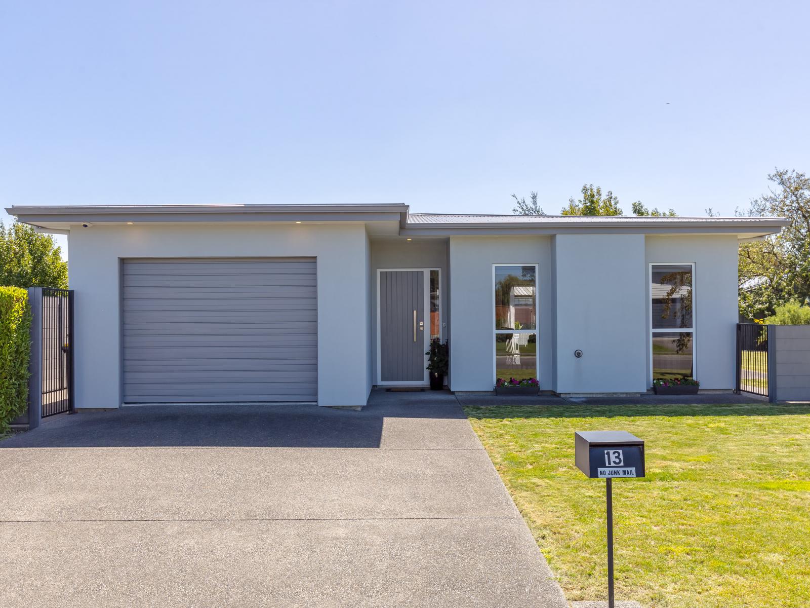 13 Plains Avenue, Masterton