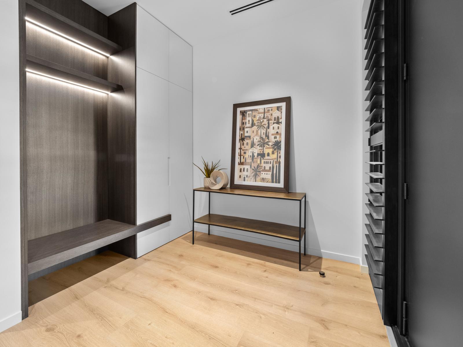 25 Bridgewater Quay, Lake Hood